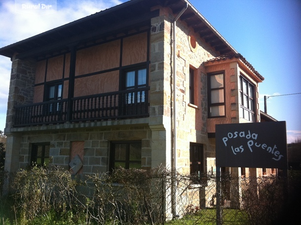 VISTA EXTERIOR de la casa rural Posada Las Puentes