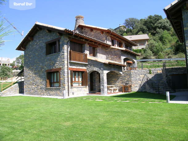 Jardin de la casa rural Casas rurales ordesa