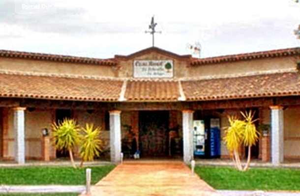 fachada de la casa de la casa rural La Dehesilla de Melque