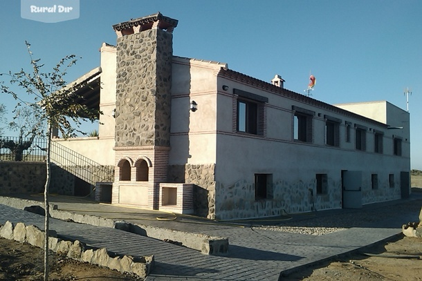 lateral-barbacoa de la casa rural La Dehesilla de Melque