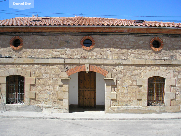 Fachada de la casa rural Casa rural Maricarmen