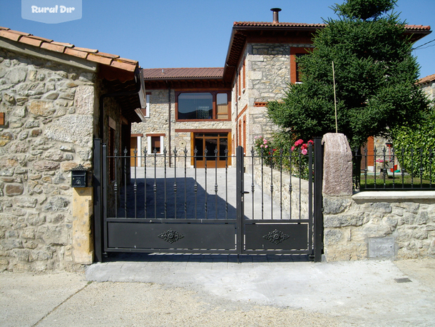 Vista exterior de la casa rural Alojamiento Rural Solapeña