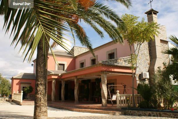 Fachada de la casa rural Casa Rural El Madroñal