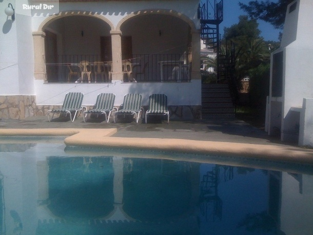 piscina de la casa rural Debussy