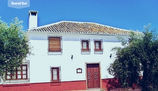 Fachada de la casa rural Cortijo Las Gregorias