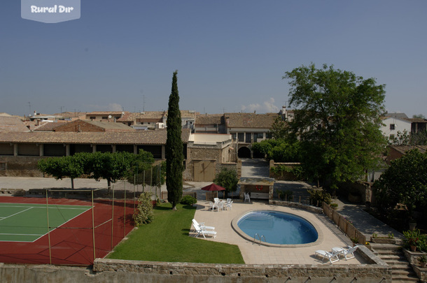 Patio, Piscina, Tenis,... de la casa rural Cal Pauetó