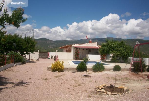 Exteriores de la casa rural El tío Atanasio