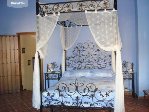Dormitorio Grande de la casa rural Casa Rural La Clara Teba
