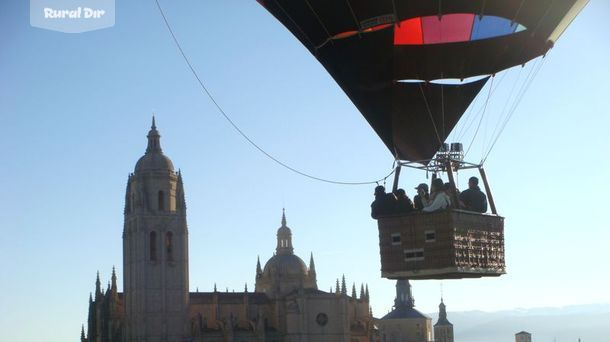Las mejores vistas de la Catedral de la actividad rural Aerotours Segovia