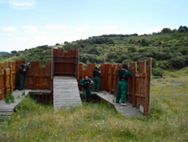 Nuestros campos de batalla de la actividad rural Paintball Sierra de San Vicente